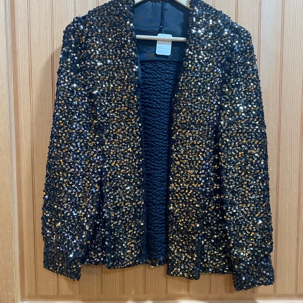 Elegant Gold & Black Sequinned Fully Lined Jacket - Picture 2 of 7